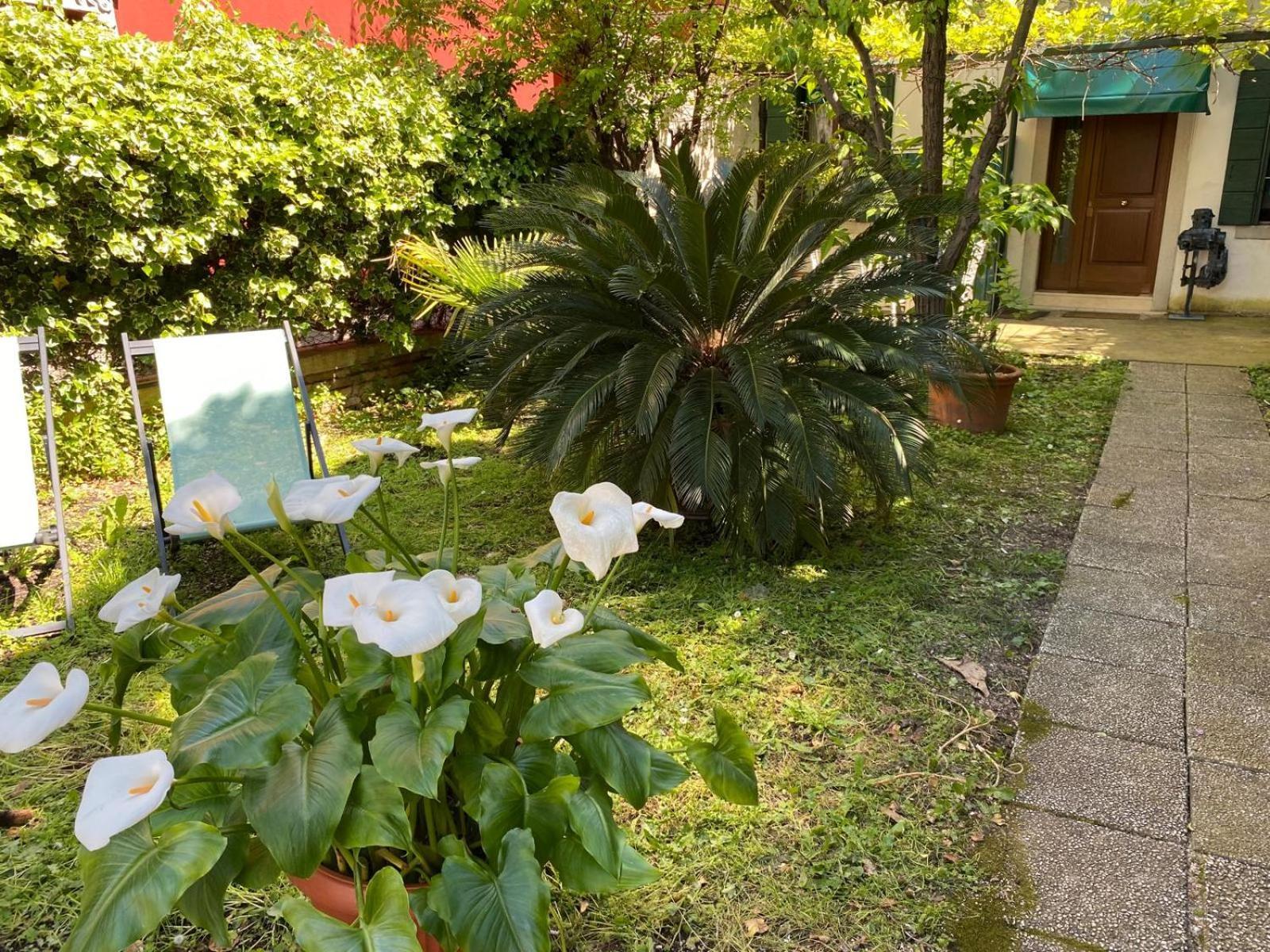 Rose House With Private Garden Apartment Lido di Venezia Exterior photo